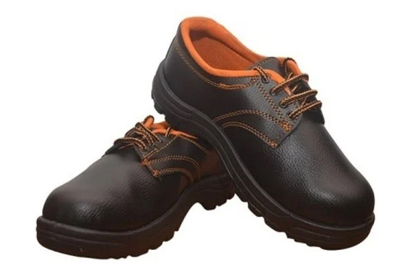 Turner Synthetic Leather PVC Sole Safety Shoes